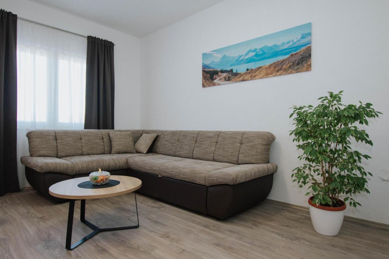 Blaise Apartment Трогир Екстериор снимка