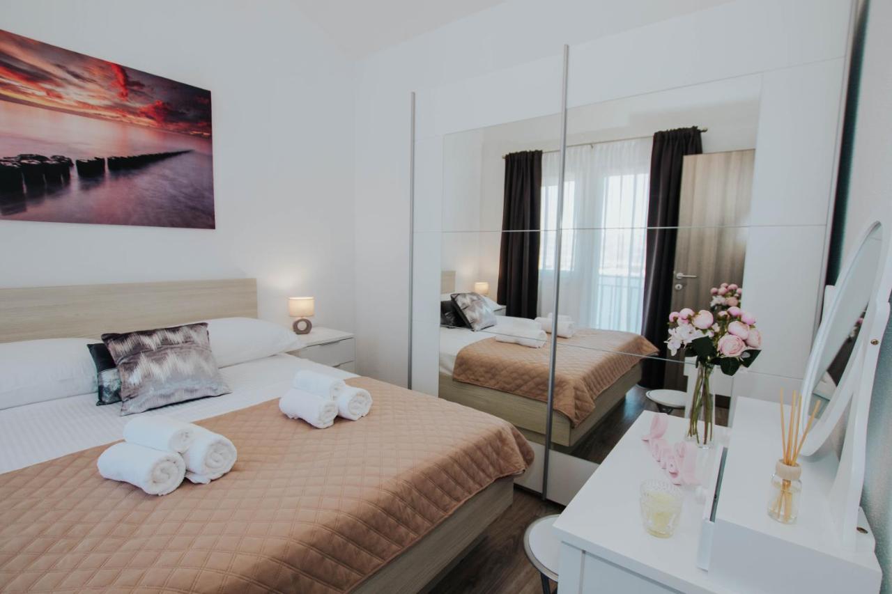 Blaise Apartment Трогир Екстериор снимка
